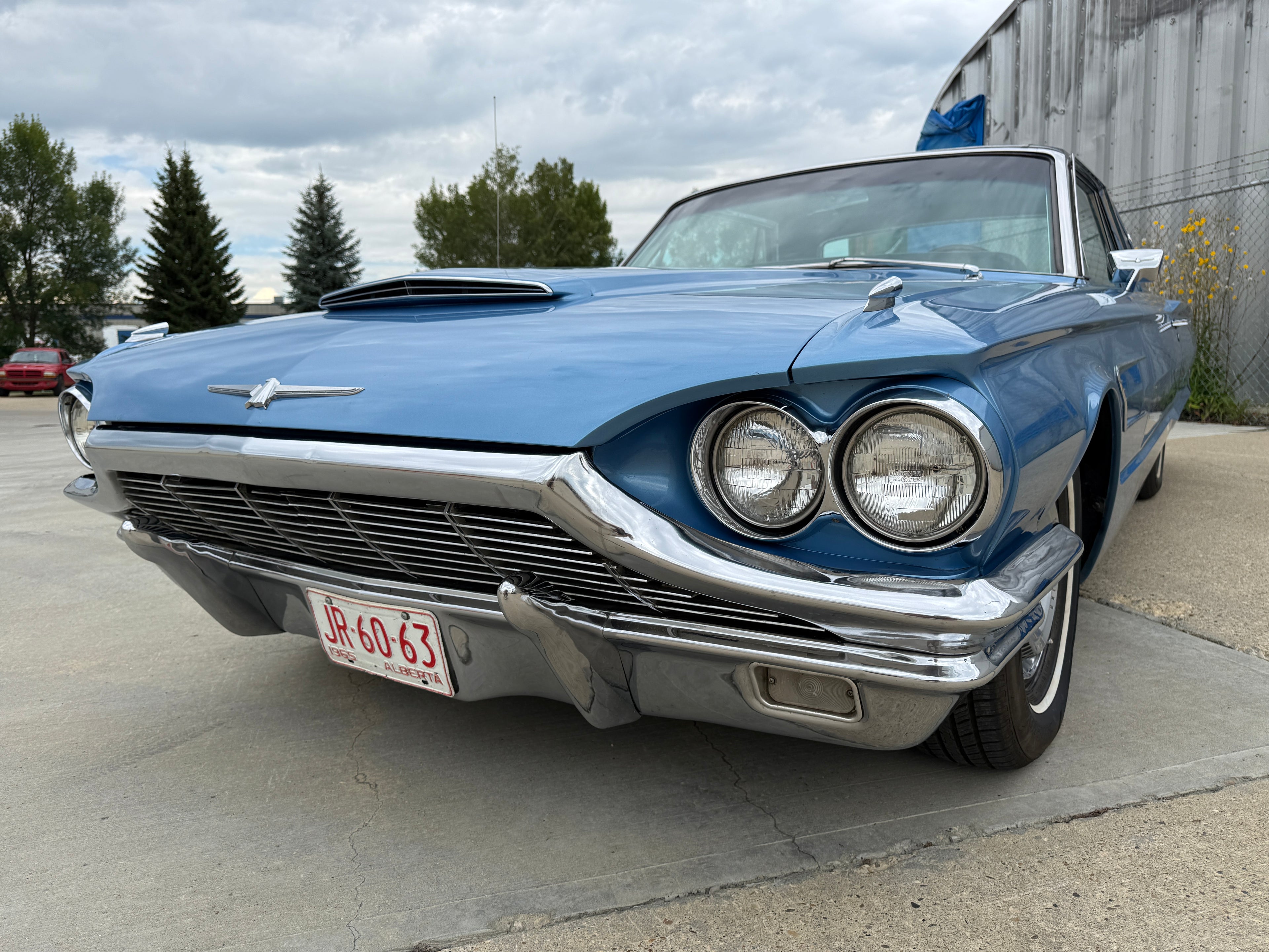 1965 Ford Thunderbird 390 CID V8