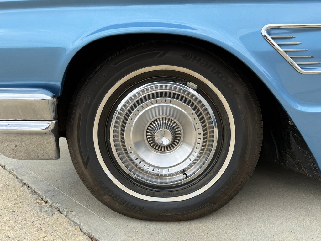 1965 Ford Thunderbird 390 CID V8