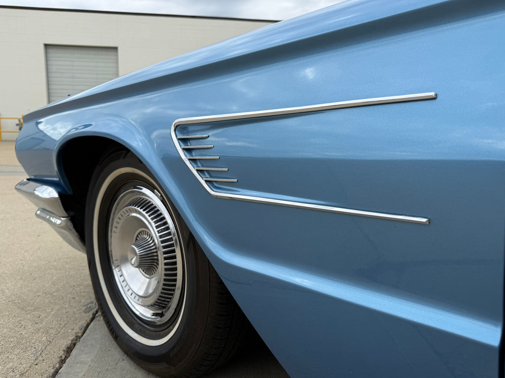 1965 Ford Thunderbird 390 CID V8