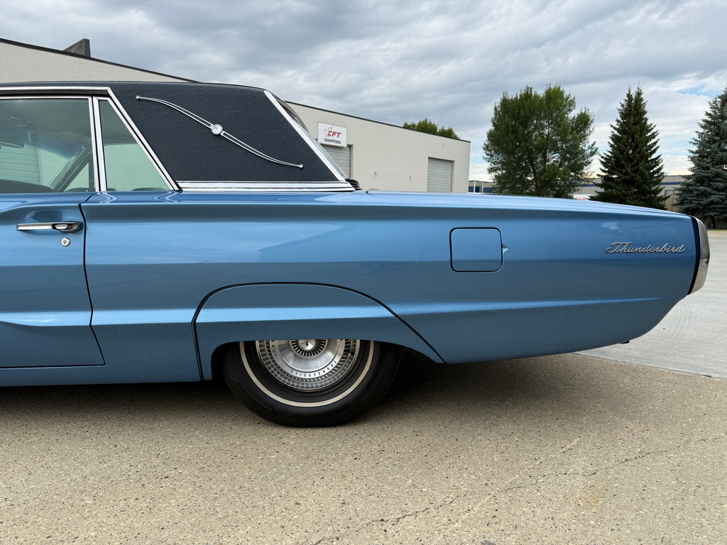 1965 Ford Thunderbird 390 CID V8