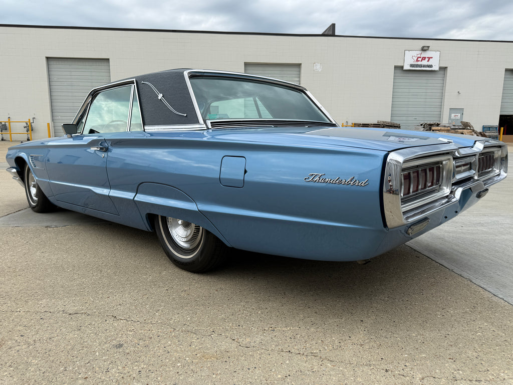 1965 Ford Thunderbird 390 CID V8