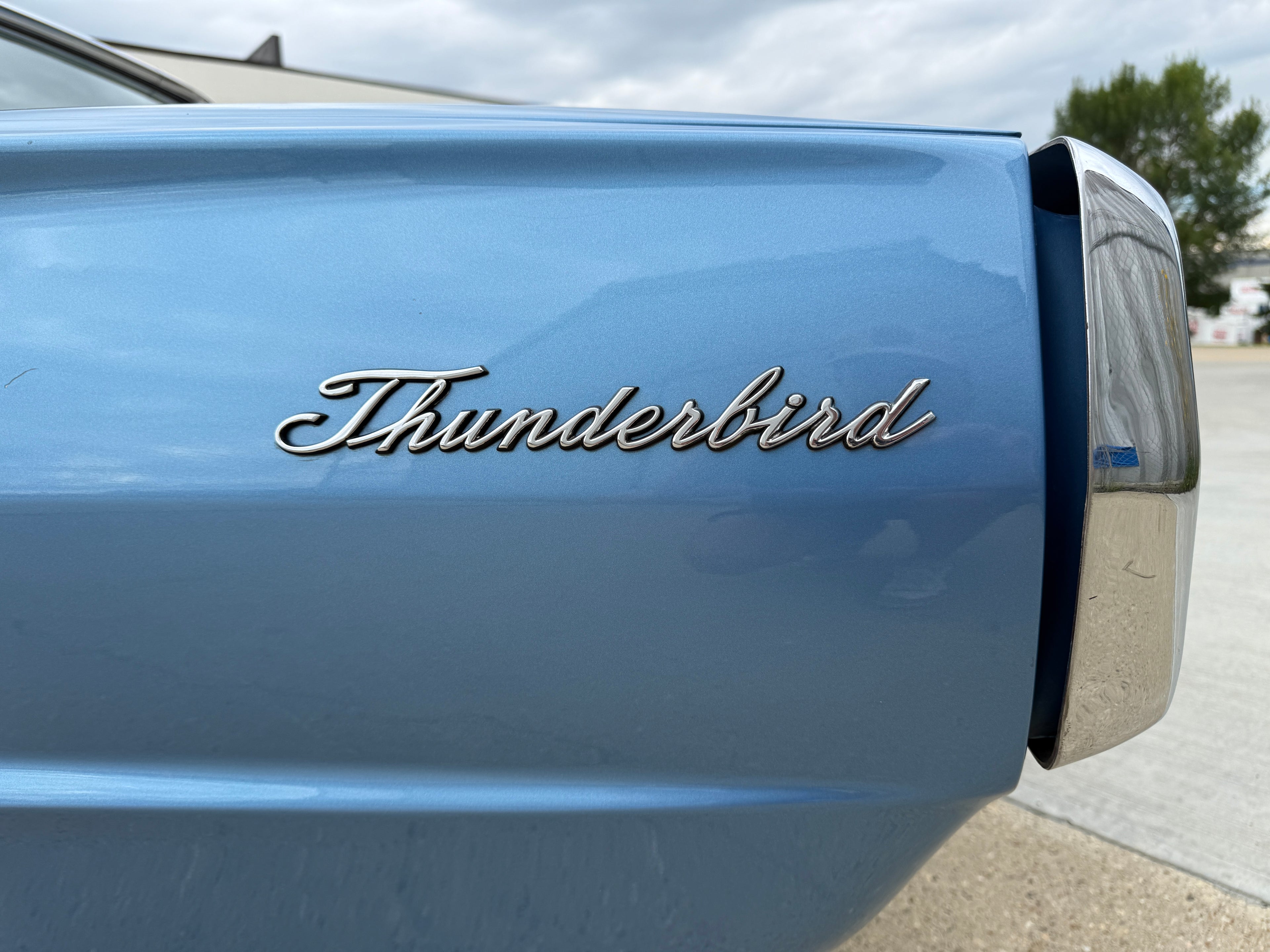 1965 Ford Thunderbird 390 CID V8