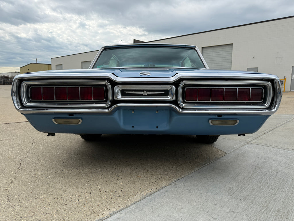 1965 Ford Thunderbird 390 CID V8