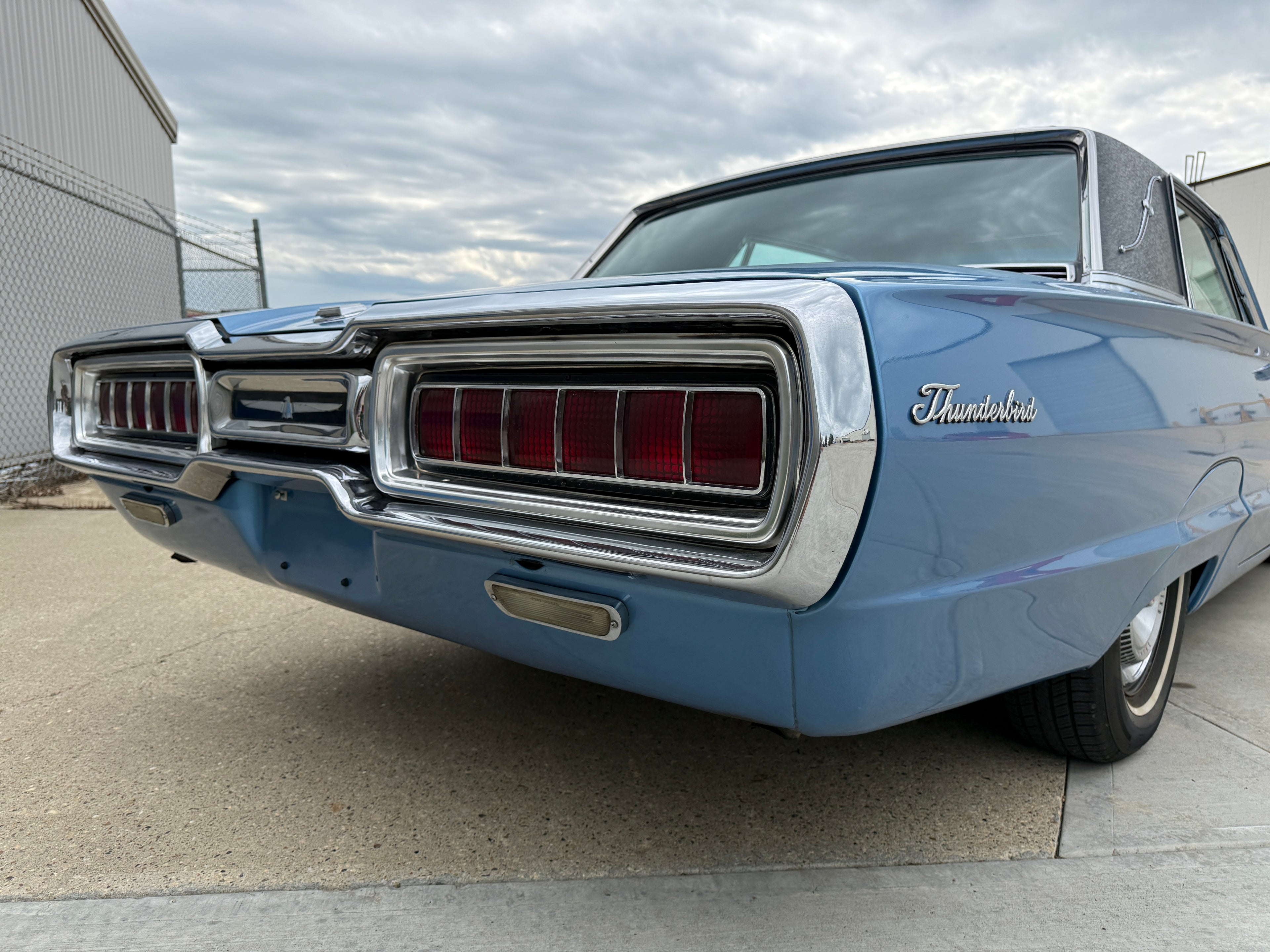 1965 Ford Thunderbird 390 CID V8