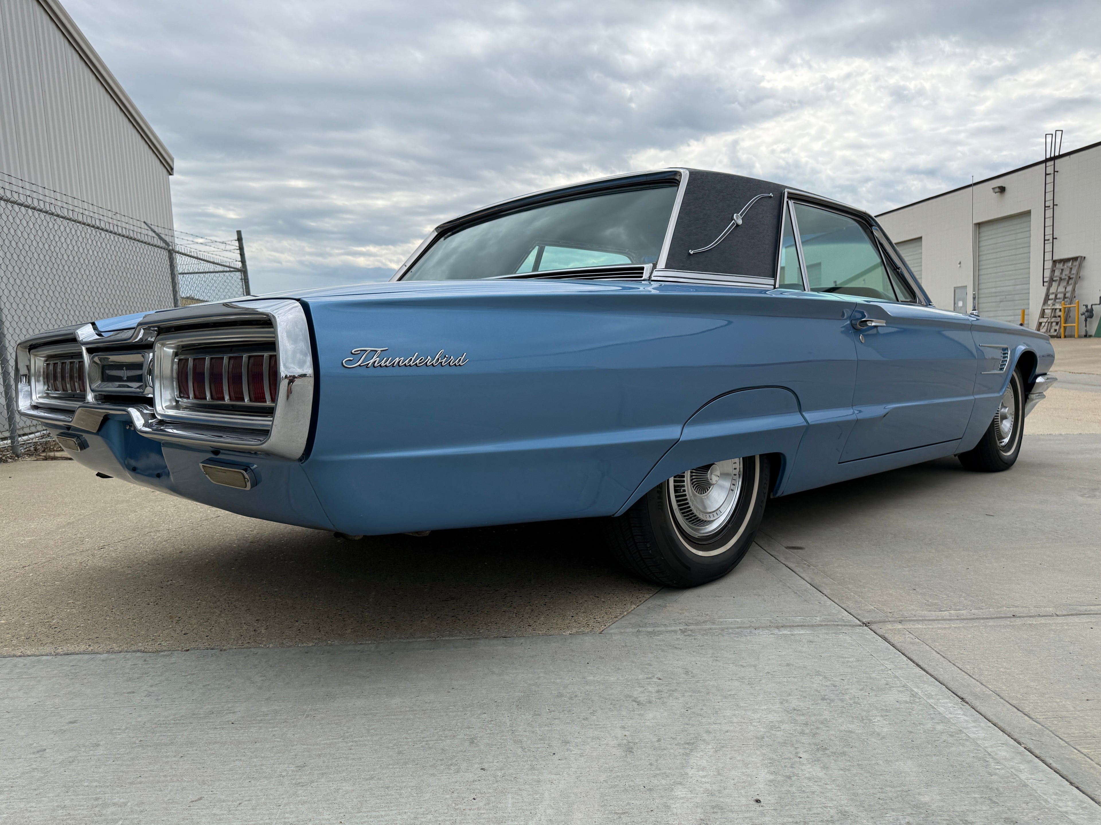 1965 Ford Thunderbird 390 CID V8