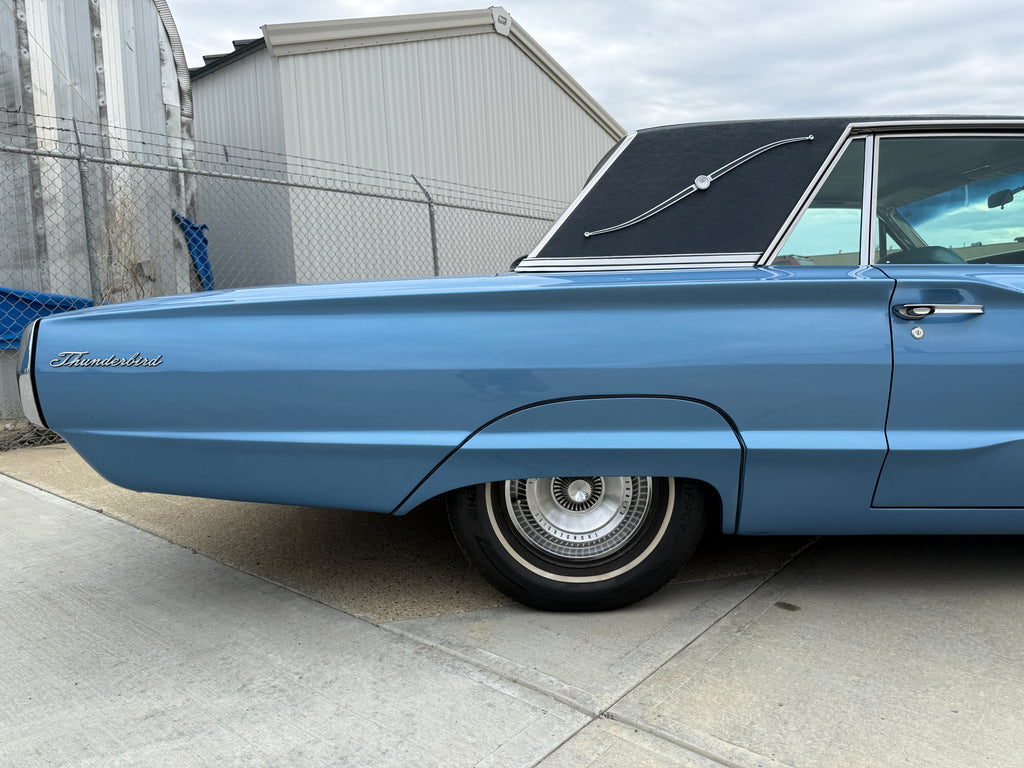1965 Ford Thunderbird 390 CID V8
