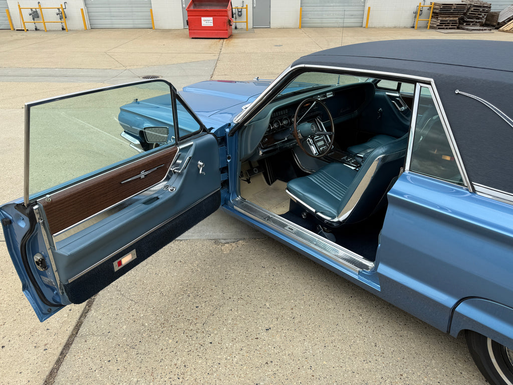 1965 Ford Thunderbird 390 CID V8