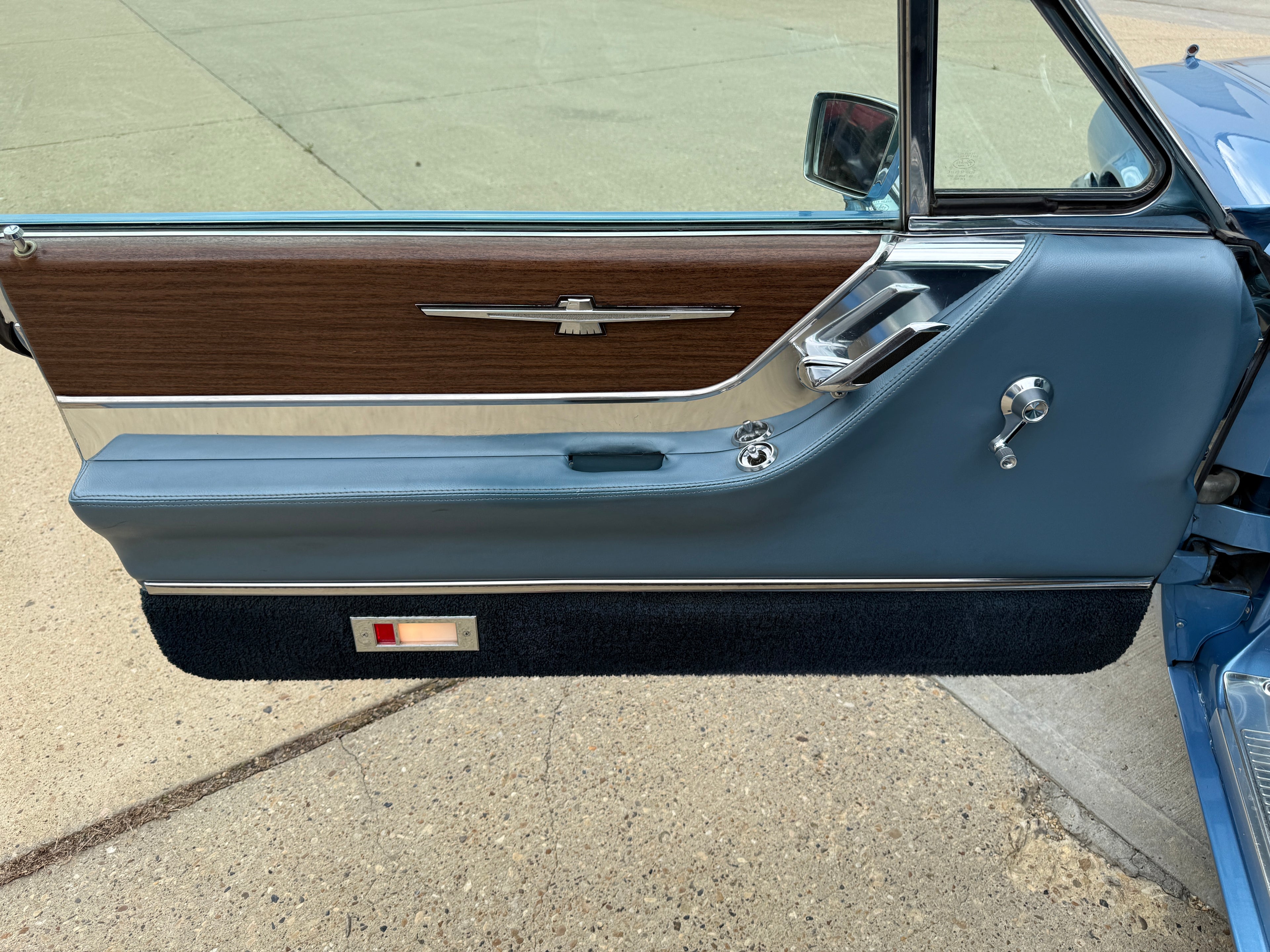 1965 Ford Thunderbird 390 CID V8