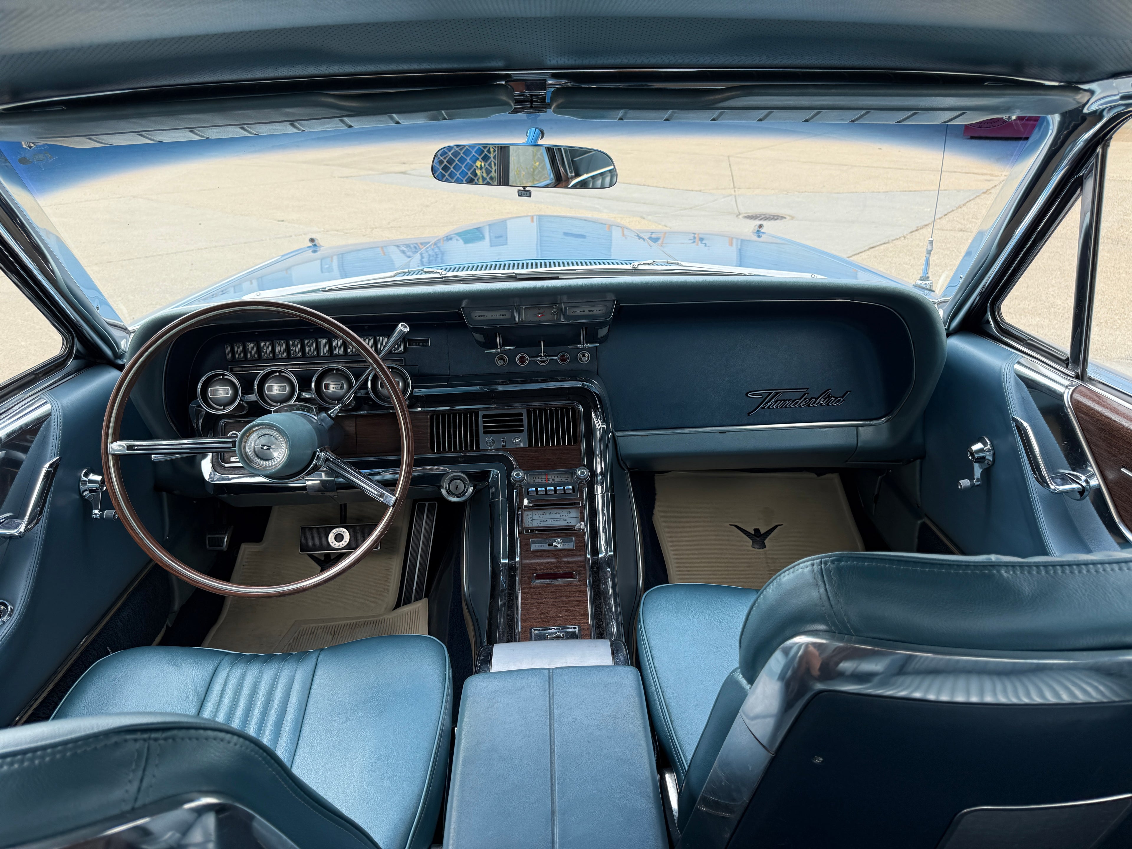 1965 Ford Thunderbird 390 CID V8