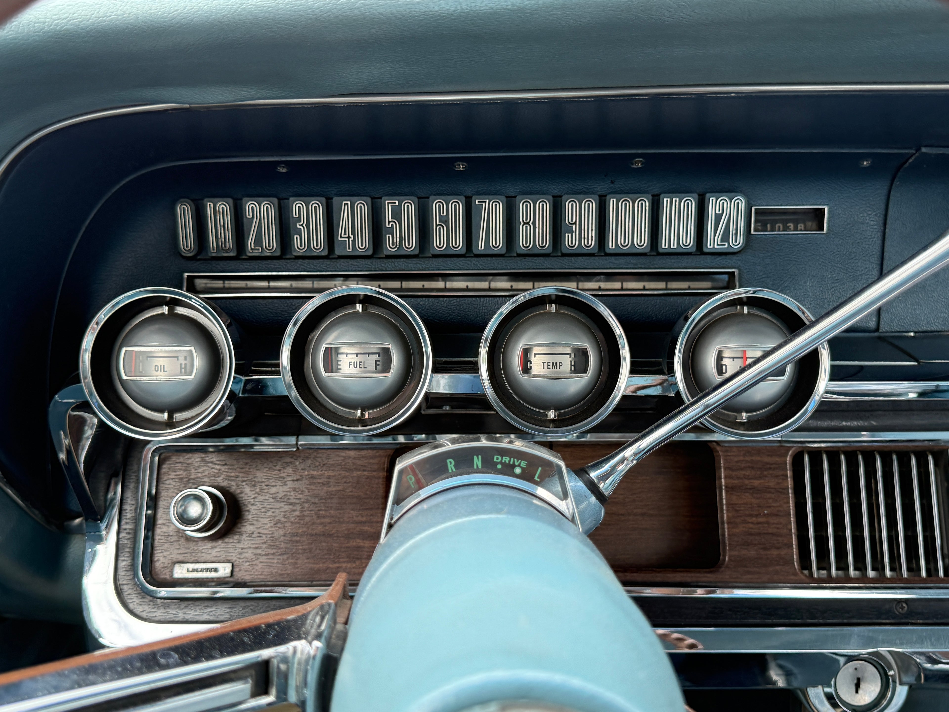 1965 Ford Thunderbird 390 CID V8