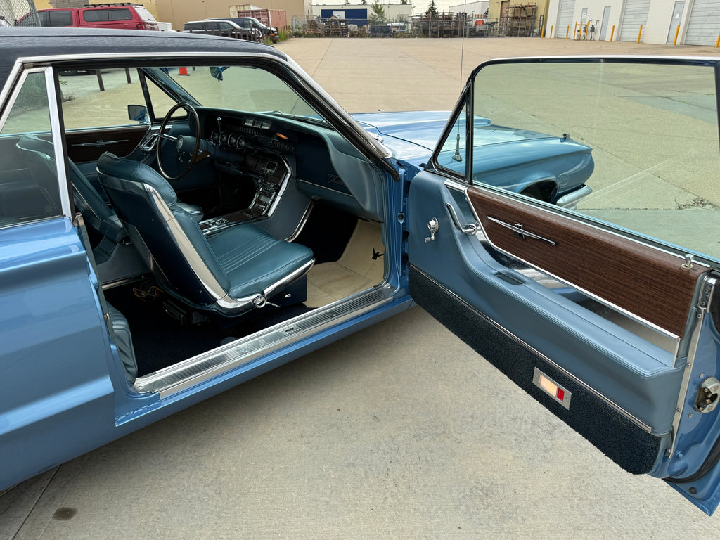 1965 Ford Thunderbird 390 CID V8