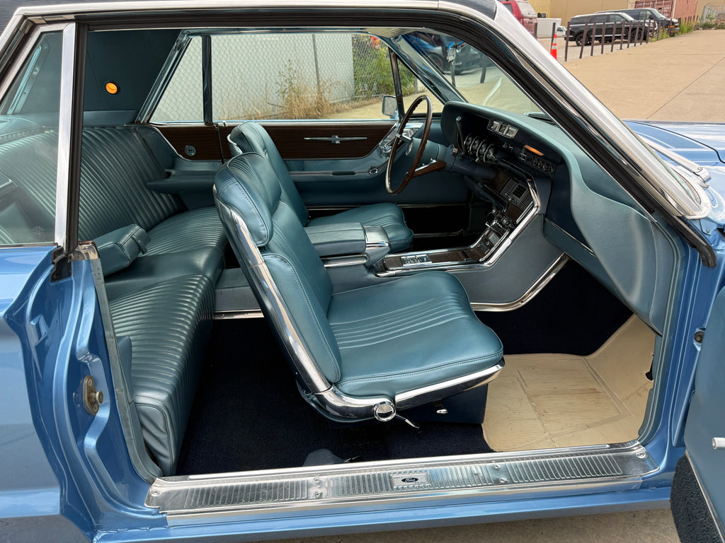 1965 Ford Thunderbird 390 CID V8