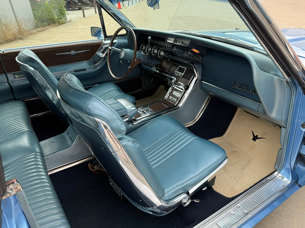 1965 Ford Thunderbird 390 CID V8