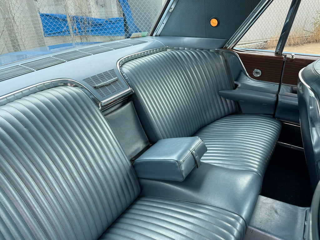 1965 Ford Thunderbird 390 CID V8