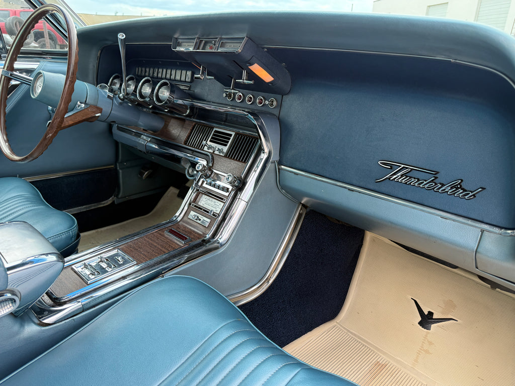 1965 Ford Thunderbird 390 CID V8
