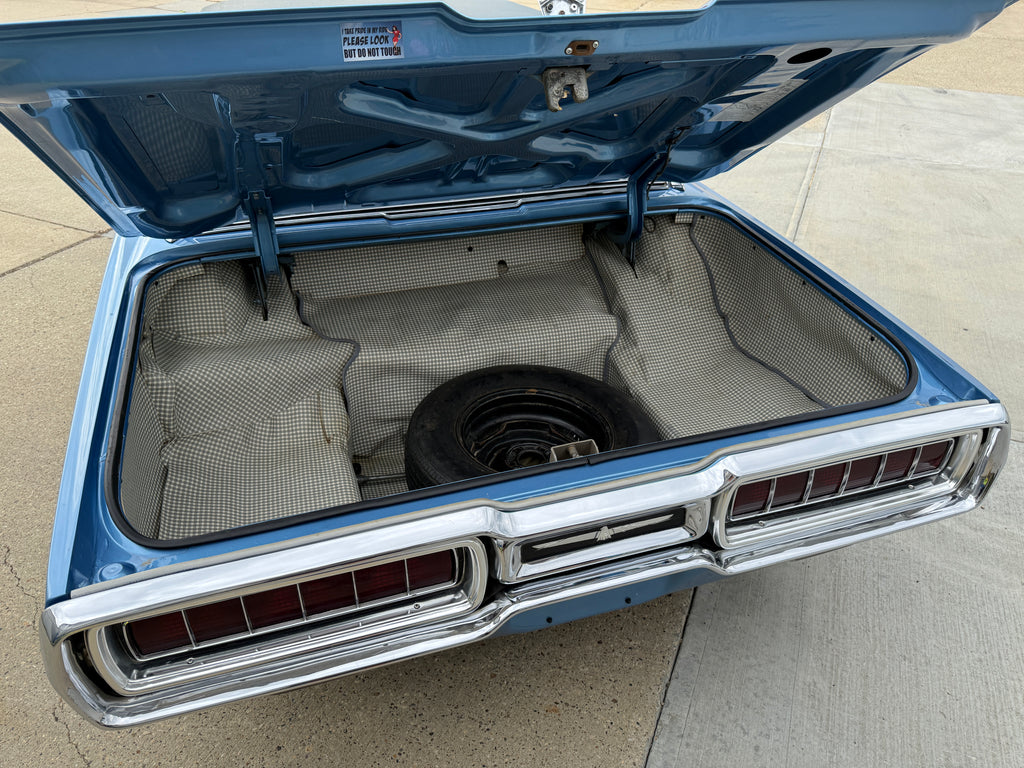 1965 Ford Thunderbird 390 CID V8