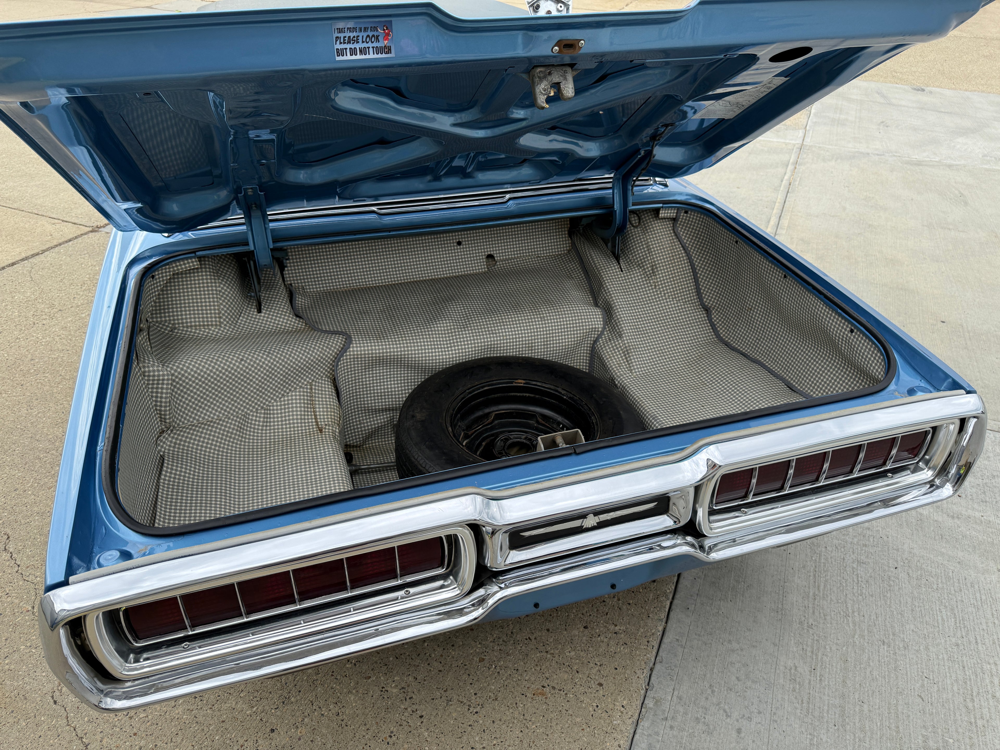 1965 Ford Thunderbird 390 CID V8