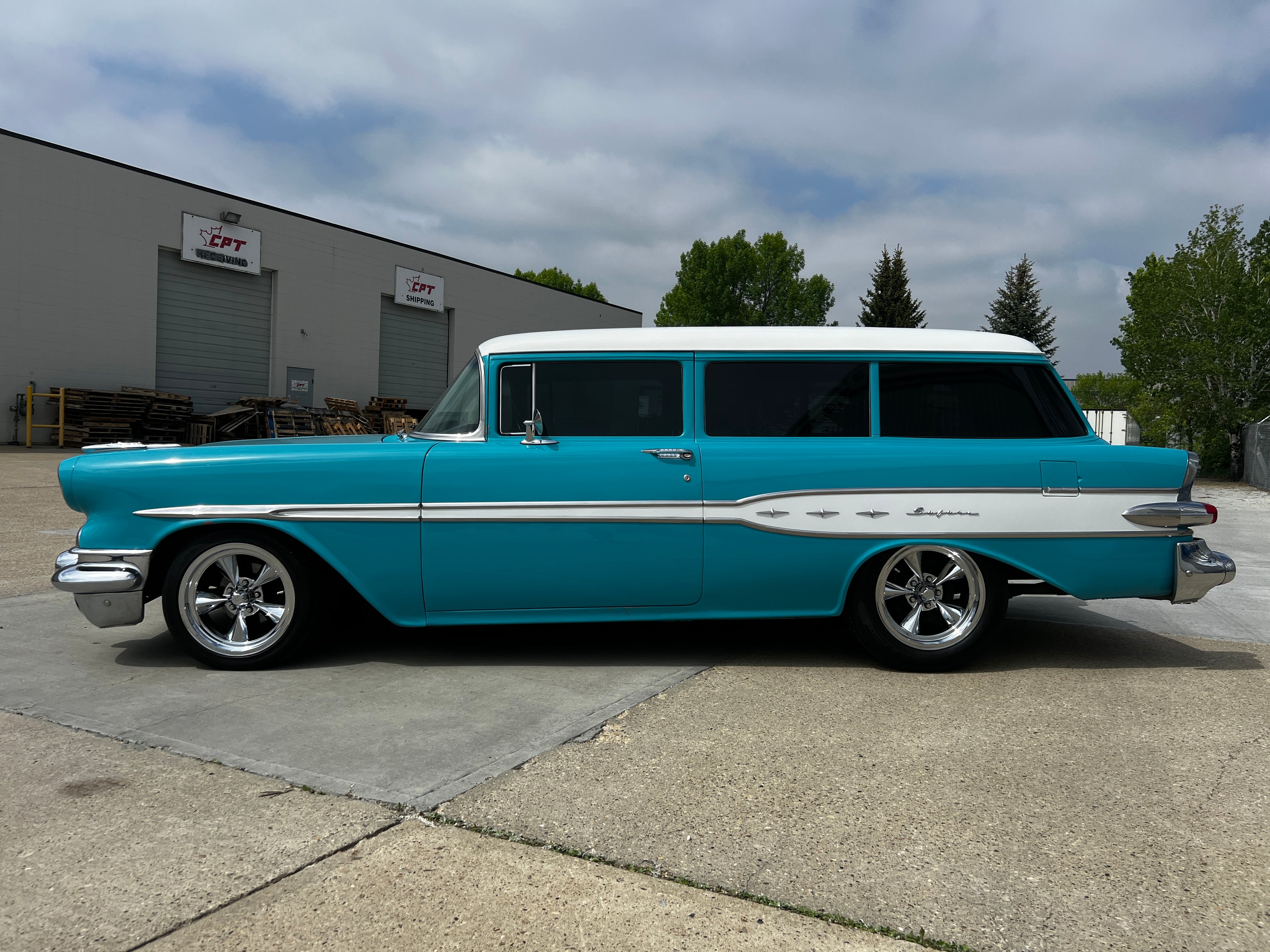 1957 Pontiac Pathfinder Safari 2DR Custom