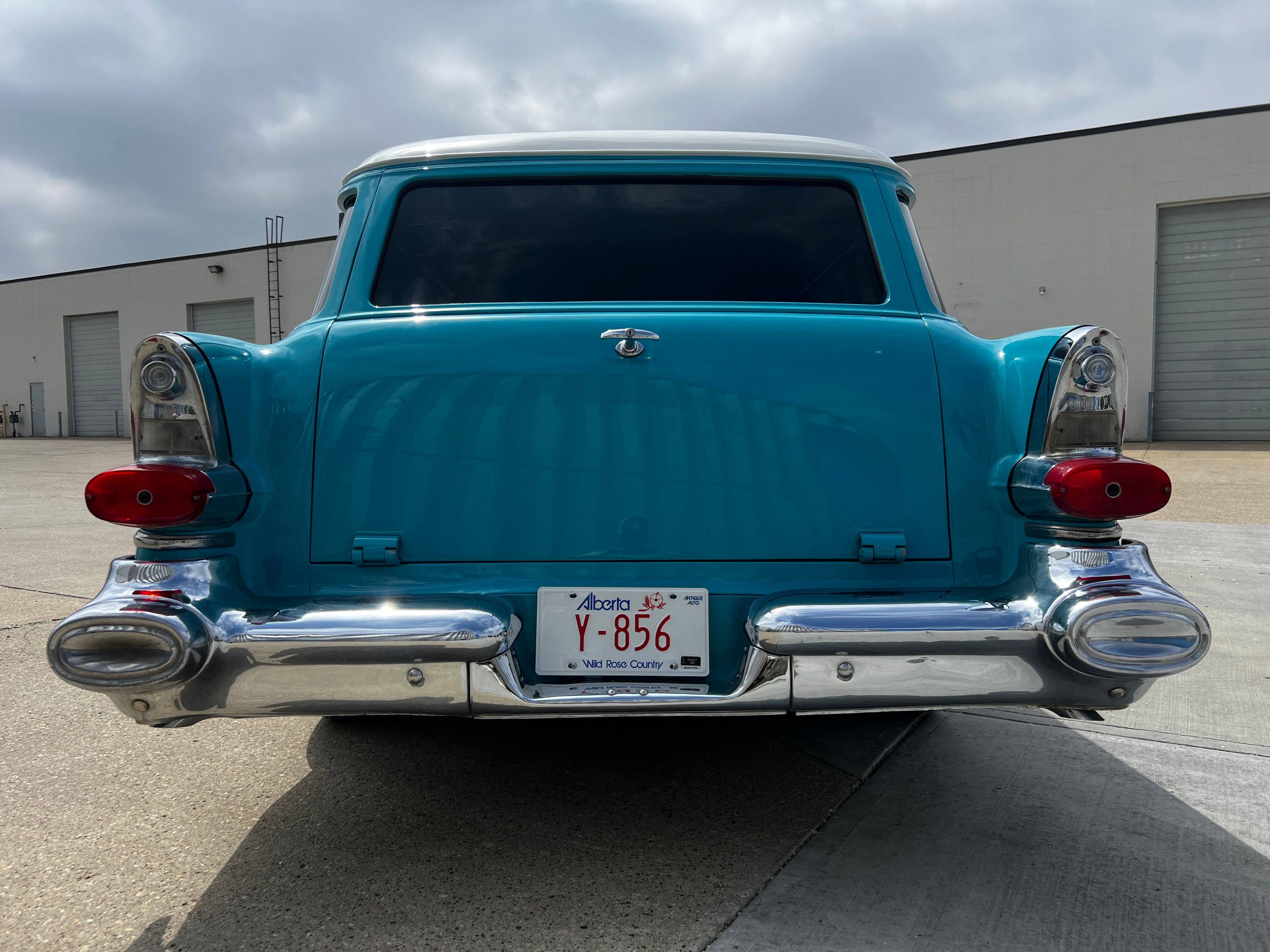 1957 Pontiac Pathfinder Safari 2DR Custom
