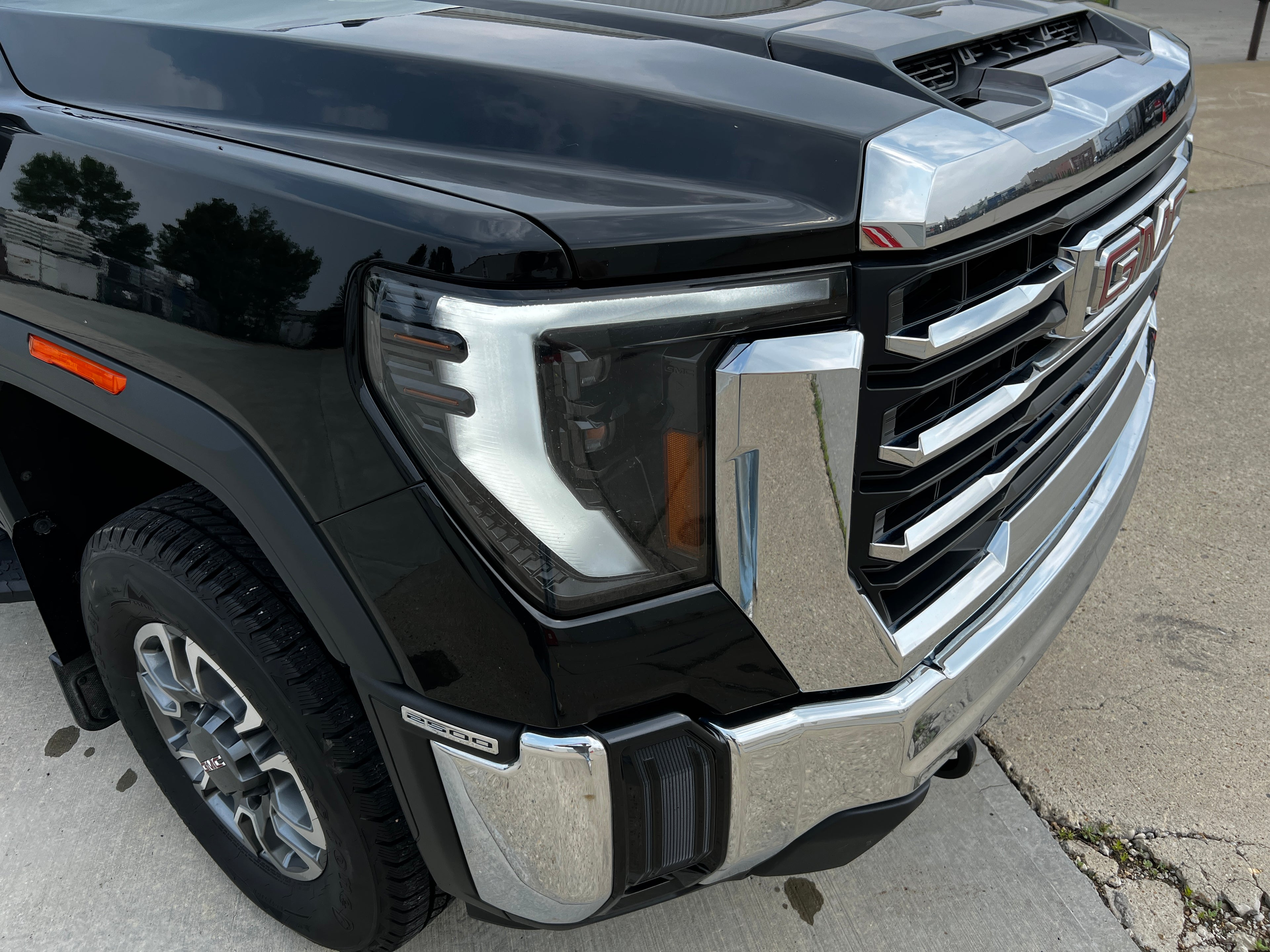 2024 GMC 2500HD SLE